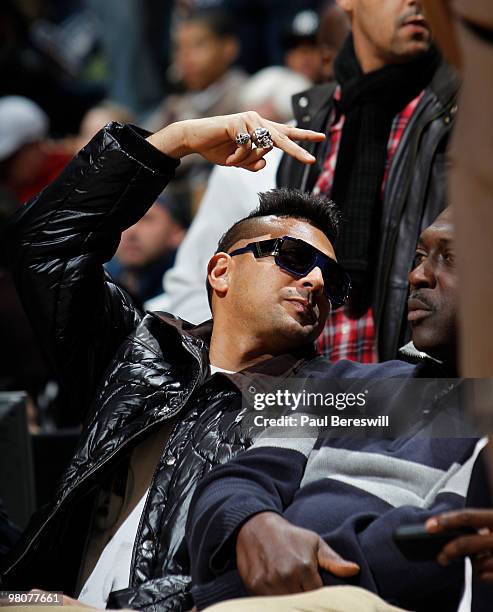 Singer Sean Paul watches the New Jersey Nets play against the Detroit Pistons during a game on March 26, 2010 at Izod Center in East Rutherford, New...