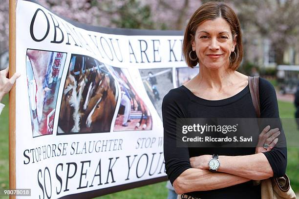 Wendie Malick attends the Cloud Foundation's ''March for Mustangs'' rally news conference on March 25, 2010 in Washington, DC.