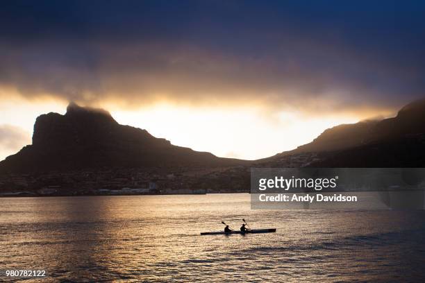 rowing at hout bay - hout 個照片及圖片檔