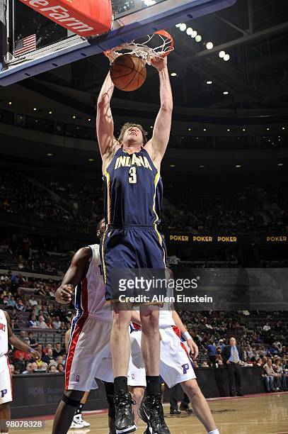 Troy Murphy of the Indiana Pacers dunks during the game against the Detroit Pistons at the Palace of Auburn Hills on March 23, 2010 in Auburn Hills,...