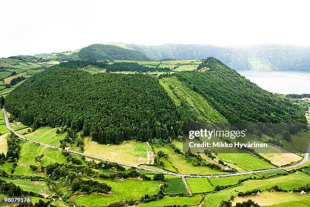 sete cidades, azores, portugal - agua estancada fotografías e imágenes de stock
