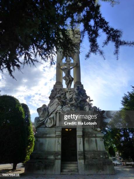 cimitero monumentale - cimitero stock pictures, royalty-free photos & images