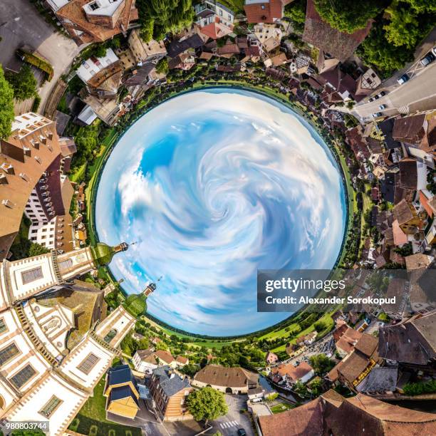 Large Rabbit Hole 4,074 Big Hole Stock Photos, High-Res Pictures, and Images - Getty Images