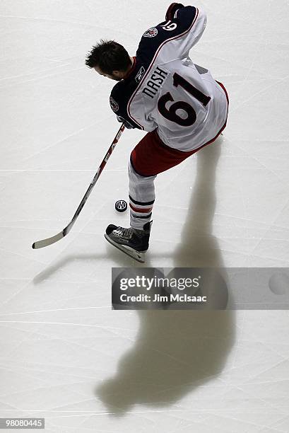 Rick Nash of the Columbus Blue Jackets warms up before playing against the New Jersey Devils at the Prudential Center on March 23, 2010 in Newark,...