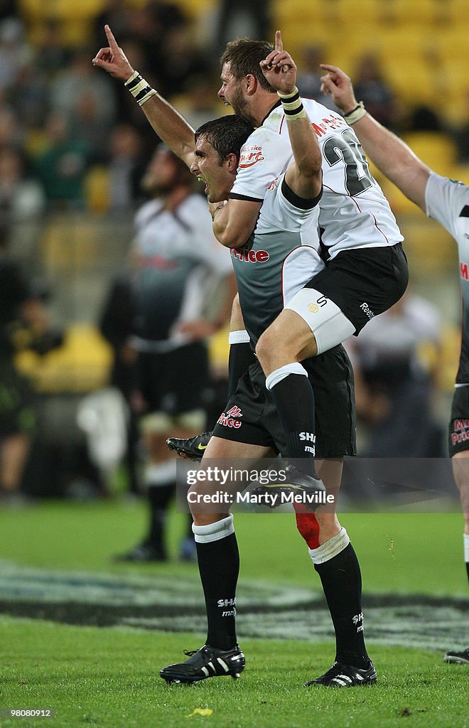 Super 14 Rd 7 - Hurricanes v Sharks