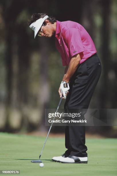 Ian Baker-Finch of Australia putting during the Players Championship golf tournament on 23 March 1993 at the TPC Sawgrass in Ponte Vedra Beach,...