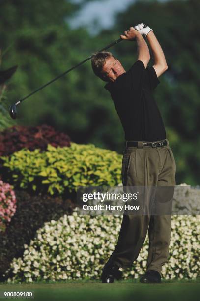 Mark Brooks of the United States drives off the tee during the PGA Greater Milwaukee Open golf tournament on 4 September 1998 at the Brown Deer Park...