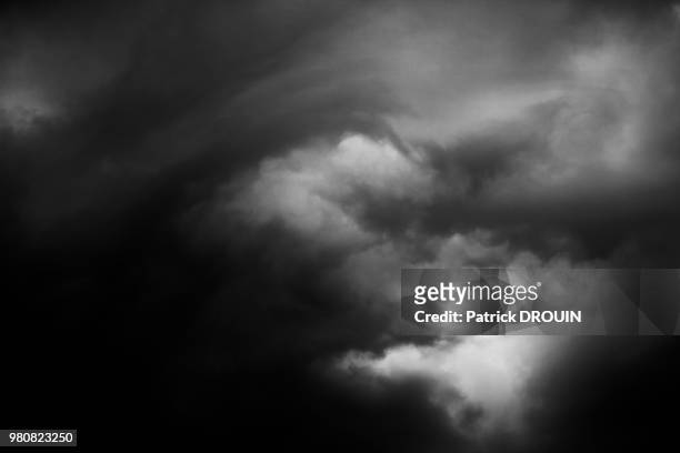 thunderstorm - drouin stock pictures, royalty-free photos & images