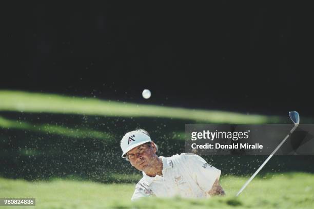 Fred Couples of the United States hits out of the sand from a bunker during the Sony Open in Hawaii golf tournament on 11 January 2002 at the Waialae...