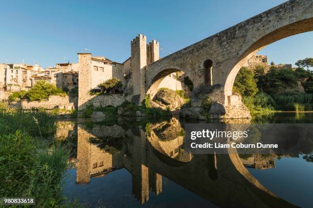 besalu bridge - besalu stock pictures, royalty-free photos & images