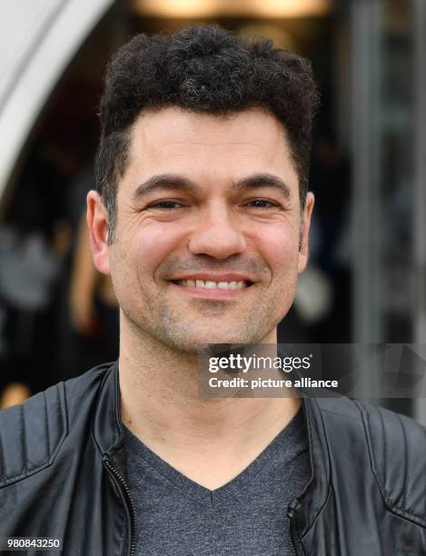 March 2018, Germany, Leipzig: Author Akram El-Bahay presents his book 'Die Bibliothek der flüsternden Schatten - Bücherstadt' at Leipzig's annual...