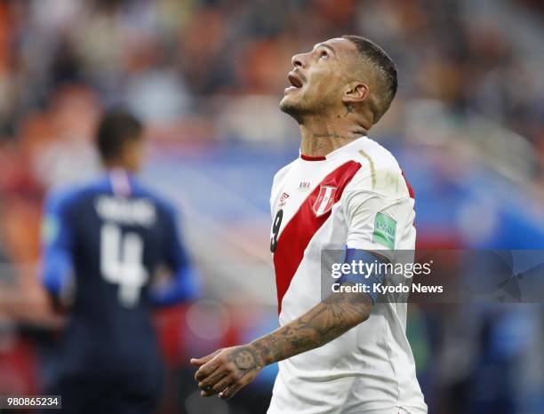 Paolo Guerrero of Peru howls in frustration after missing a chance in the second half of Peru's 1-0 loss to France in a World Cup Group C match in...