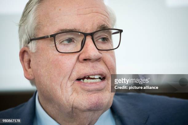 March 2018, Germany, Hamburg: Logistics billionaire and Hamburger SV investor Klaus Michael Kuehne speaks at a press conference on the opening of...