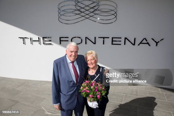 March 2018, Germany, Hamburg: Logistics billionaire and Hamburger SV investor Klaus Michael Kuehne and his wife Christine appear at a press...