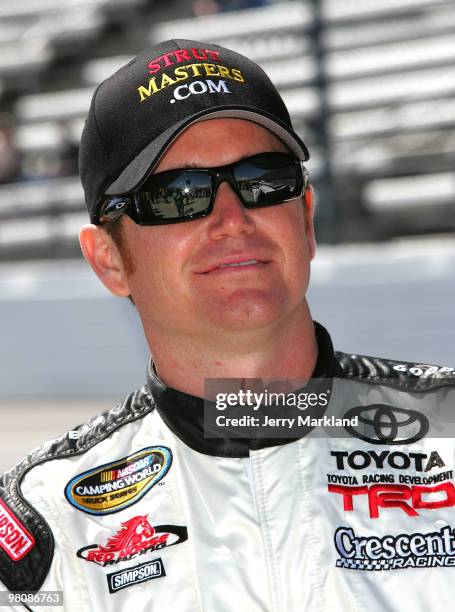 Tim Jones Racing 5,848 Red Horse Racing Photos & High Res Pictures - Getty Images