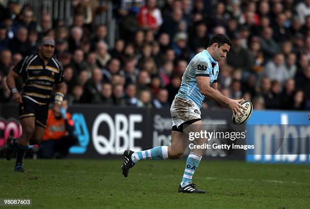 Jeremy Staunton of Leicester kicks the ball upfield during the Guinness Premiership match between Worcester Warriors and Leicester Tigers at Sixways...