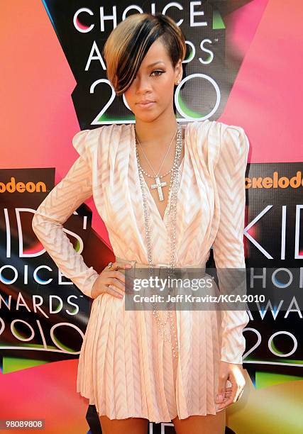 Singer Rihanna arrives at Nickelodeon's 23rd Annual Kids' Choice Awards held at UCLA's Pauley Pavilion on March 27, 2010 in Los Angeles, California.