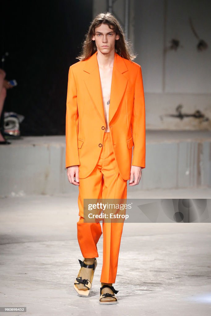 Acne Studio : Runway - Paris Fashion Week - Menswear Spring/Summer 2019