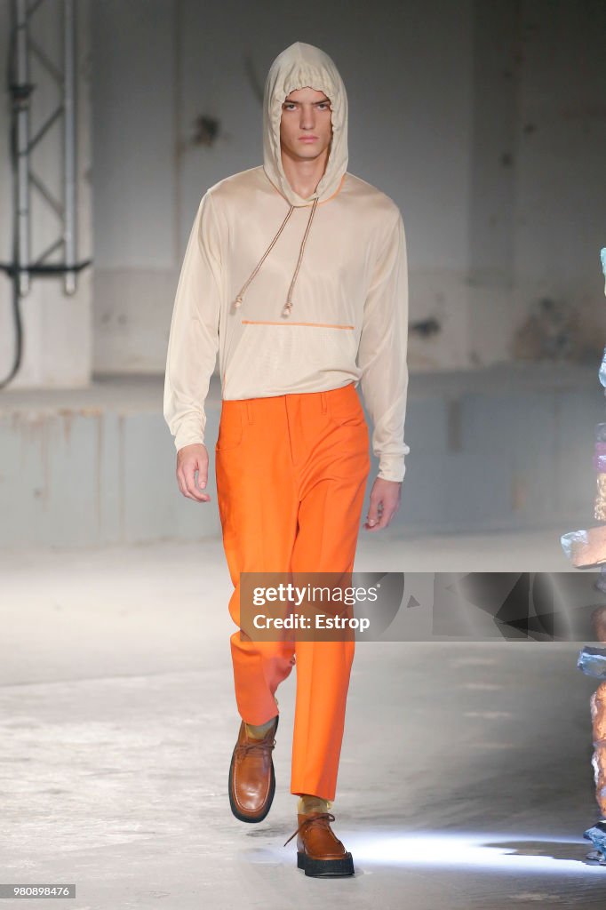 Acne Studio : Runway - Paris Fashion Week - Menswear Spring/Summer 2019