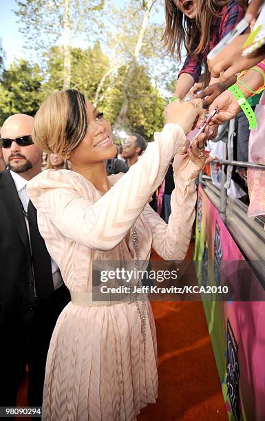 Singer Rihanna arrives at Nickelodeon's 23rd Annual Kids' Choice Awards held at UCLA's Pauley Pavilion on March 27, 2010 in Los Angeles, California.