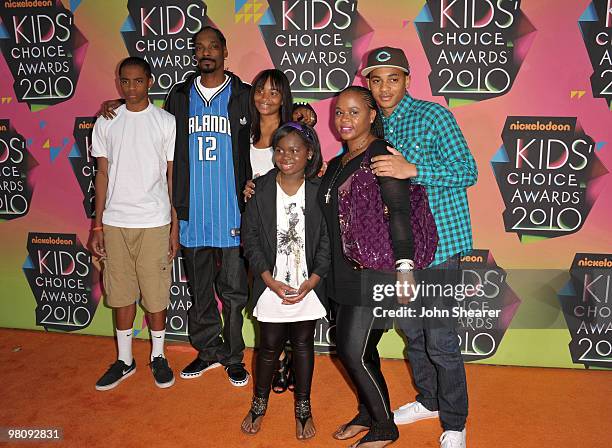 Doc Rapper Family 3,078 Choice (Rapper) Stock Photos, High-Res Pictures, and Images ...