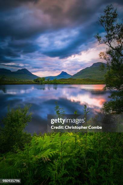 stac pollaidh sunset - stac pollaidh foto e immagini stock