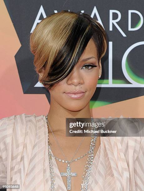 Singer Rihanna arrives at Nickelodeon's 23rd Annual Kids' Choice Awards held at UCLA's Pauley Pavilion on March 27, 2010 in Los Angeles, California.