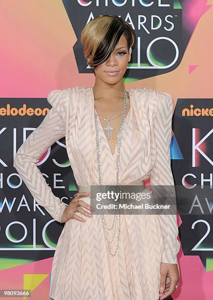 Singer Rihanna arrives at Nickelodeon's 23rd Annual Kids' Choice Awards held at UCLA's Pauley Pavilion on March 27, 2010 in Los Angeles, California.