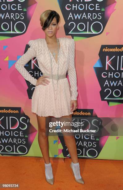 Singer Rihanna arrives at Nickelodeon's 23rd Annual Kids' Choice Awards held at UCLA's Pauley Pavilion on March 27, 2010 in Los Angeles, California.