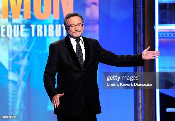 Antor Robi 135 Matt Damon Robin Williams Photos & High Res Pictures - Getty Images