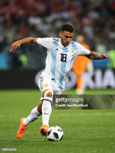 Eduardo Salvio of Argentina controls the ball during the 2018 FIFA World Cup Russia group D match between Argentina and Croatia at Nizhny Novgorod...