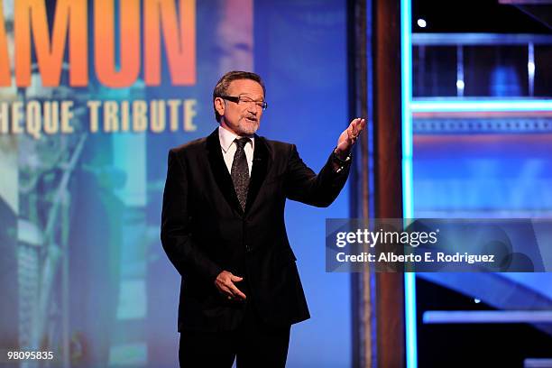 Antor Robi 135 Matt Damon Robin Williams Photos & High Res Pictures - Getty Images