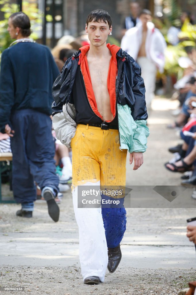 Y/Project : Runway - Paris Fashion Week - Menswear Spring/Summer 2019