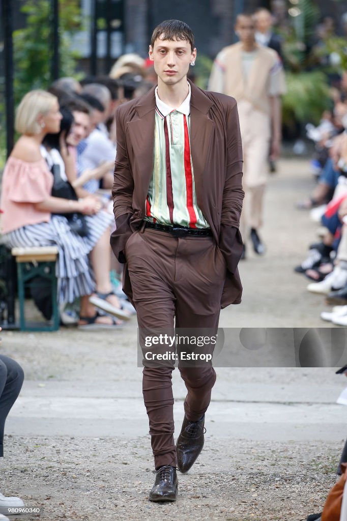 Y/Project : Runway - Paris Fashion Week - Menswear Spring/Summer 2019