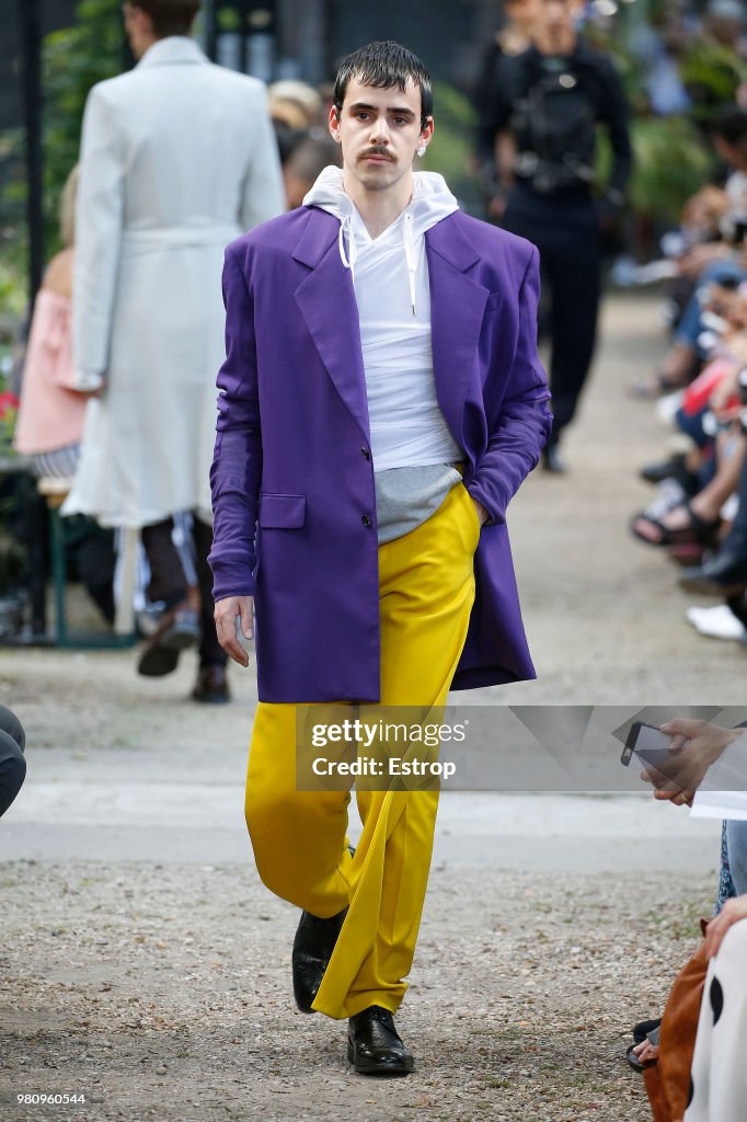Y/Project : Runway - Paris Fashion Week - Menswear Spring/Summer 2019