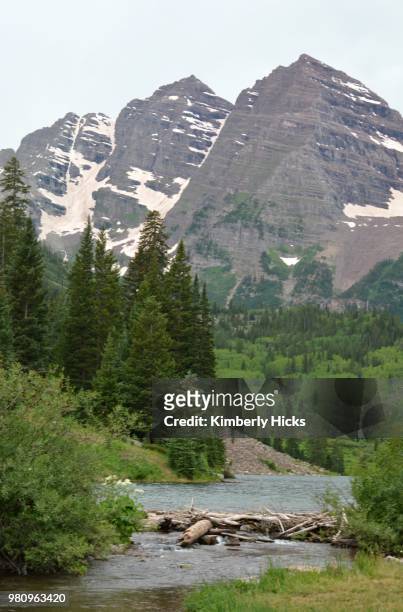 maroon bells - maroon bells summer stock pictures, royalty-free photos & images