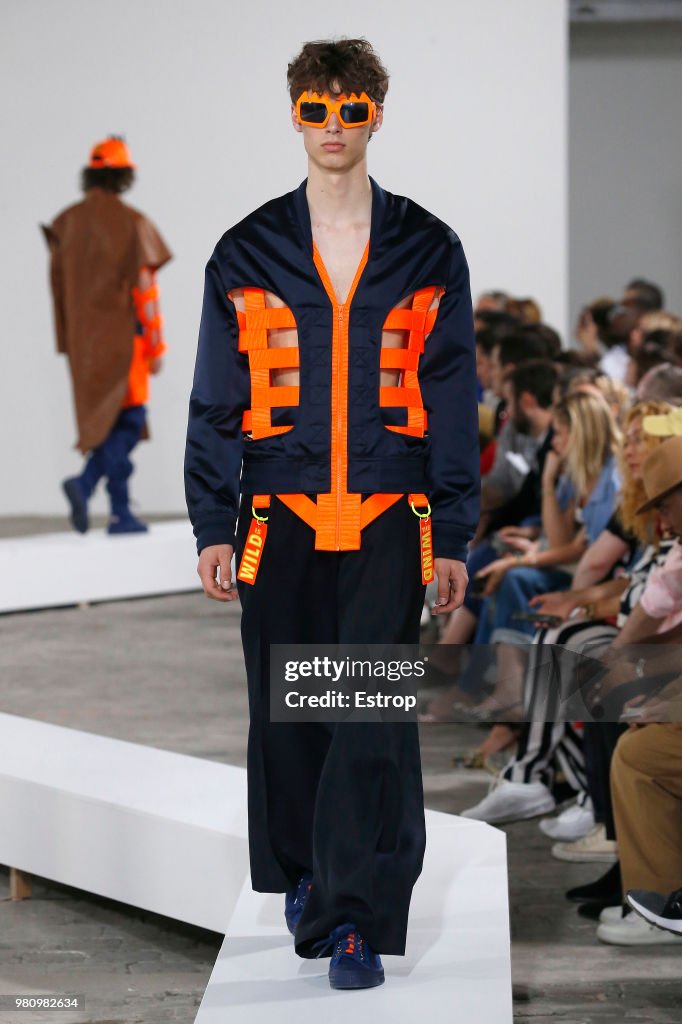 Walter Van Beirendonck : Runway - Paris Fashion Week - Menswear Spring/Summer 2019