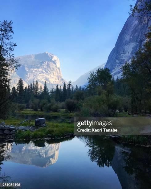 yosemite national park, mirror lake - カリフォルニア州 stock pictures, royalty-free photos & images