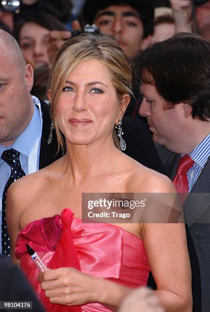 Actress Jennifer Aniston arrives to attend the premiere of the film 'Le chasseur de Primes' at Cinema Gaumont Marignan on March 28, 2010 in Paris,...