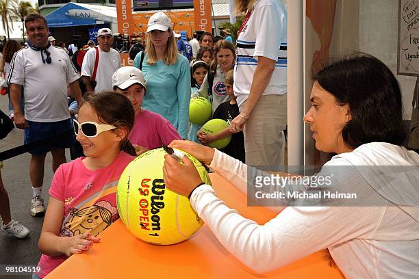 Marion Bartoli of France signs autographs for fans during day six of the 2010 Sony Ericsson Open at Crandon Park Tennis Center on March 28, 2010 in...