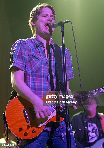 Jonny Lang and Brad Whitford of Aerosmith perform during the Experience Hendrix Tour at The Fox Theatre on March 27, 2010 in Atlanta, Georgia.