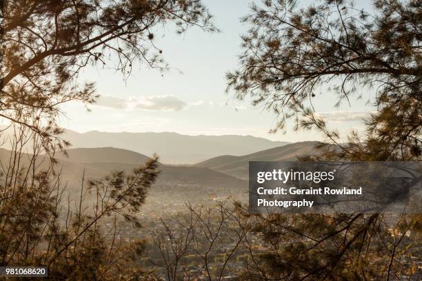 nature's natural frame, oaxaca - geraint rowland stock pictures, royalty-free photos & images