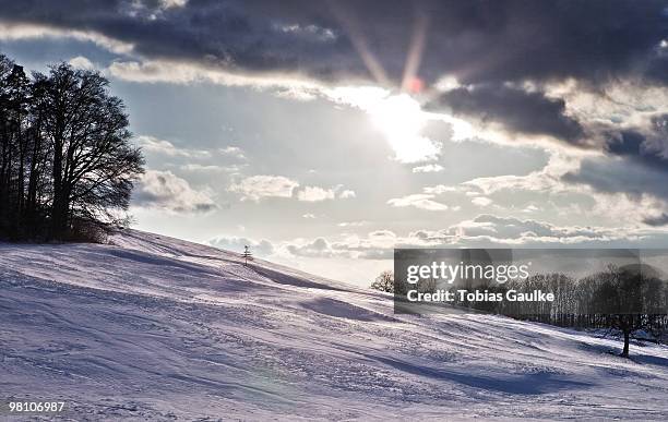 swiss winter landscape with snow - tobias gaulke - fotografias e filmes do acervo