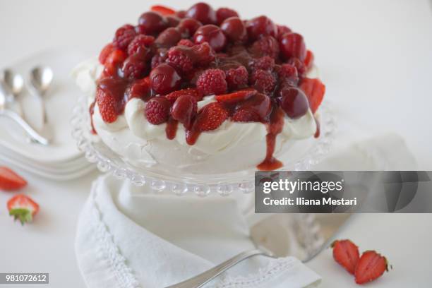 pavlova cake - iliana mestari stock pictures, royalty-free photos & images