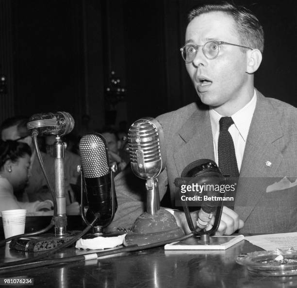 Duncan Lee, former member of the super-secret wartime office of Strategic Services, testifying before the House Un-American Activities Committee...