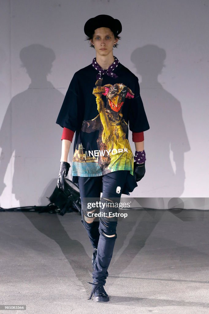 Undercover: Runway - Paris Fashion Week - Menswear Spring/Summer 2019