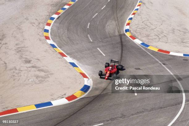 Nigel Mansell drives the Scuderia Ferrari 640 during practice for the French Grand Prix on 8th July 1989 at the Circuit Paul Ricard in Le Castellet,...