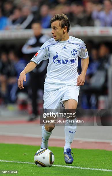 Rafinha of Schalke in action during the Bundesliga match between Bayer 04 Leverkusen and FC Schalke 04 at BayArena on March 27, 2010 in Leverkusen,...