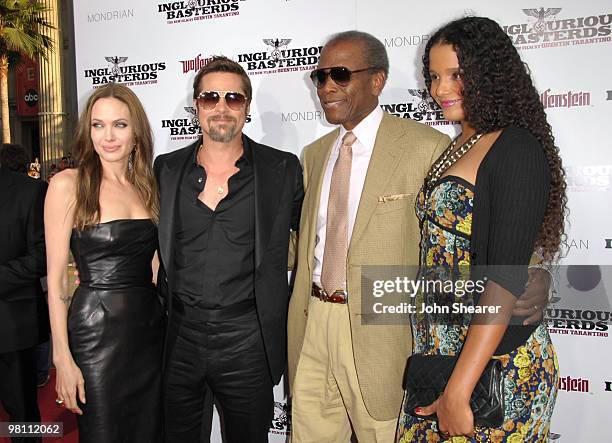Actress Angelina Jolie, actor Brad Pitt, actor Sidney Poitier and actress Sydney Tamiia Poitier arrive at the "Inglourious Basterds" Premiere...