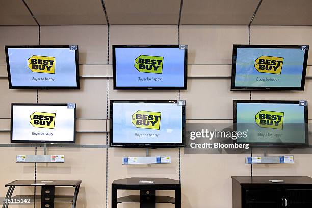 Tv In Store In Store Digital Display Photos and Premium High Res Pictures - Getty ...